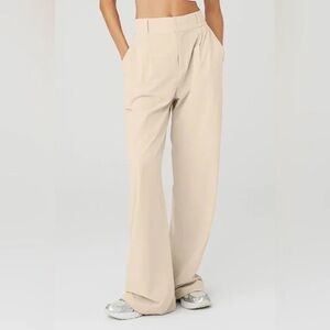 Alo Cream High Waist Pursuit Trouser NWOT